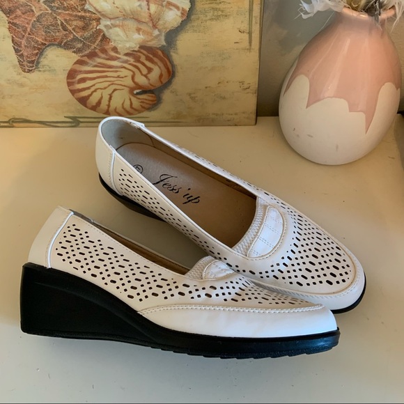 Jessup white leather cusion flats size 37 (7) - Picture 1 of 8